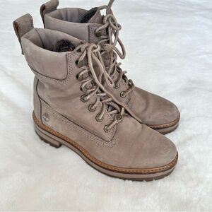Timberland Women’s Courmayeur Valley Boots Size 7 Taupe